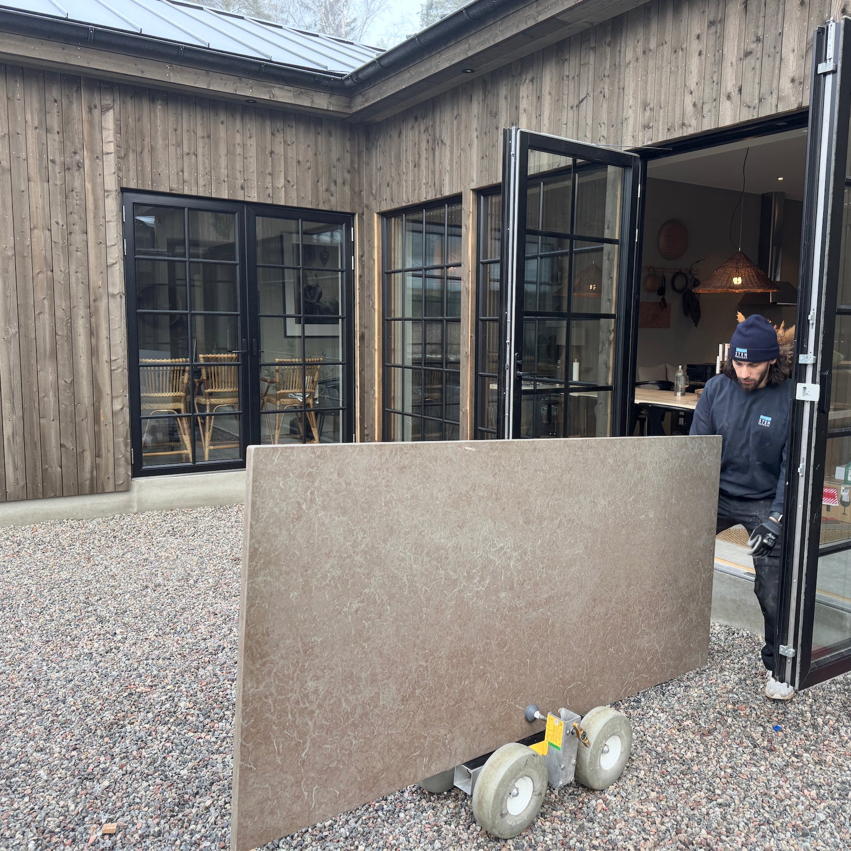 Öland Gråbrun kalksten, Ölandssten slipad