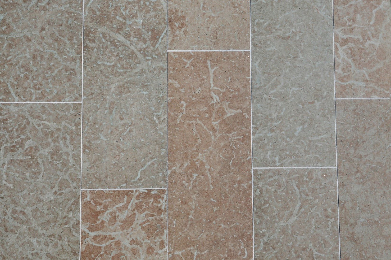 Öland Gråbrun kalksten, Ölandssten slipad